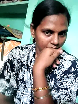 Riyana2026 online show from June 4, 8:19 am