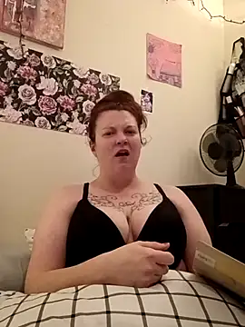 Sluttynoel online show from May 1, 10:35 pm