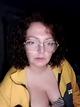 gloww877 online show from March 23, 11:11 pm