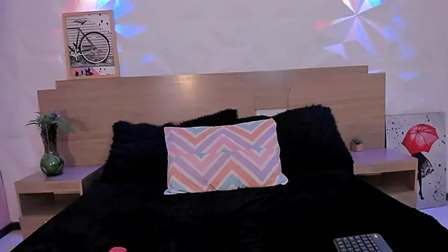 KittyVelve online show from April 21, 3:08 pm