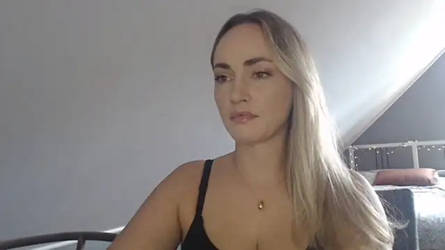 ScarlettSensitive online show from July 29, 2:17 pm