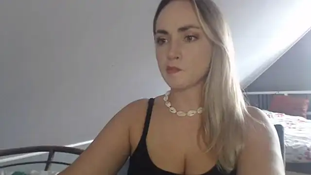 ScarlettSensitive online show from July 14, 2:22 pm