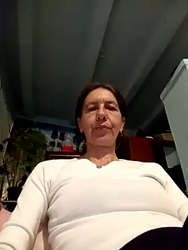 Tania9876 online show from May 22, 6:50 pm