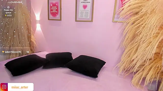MiaaCarter  online show from July 17, 12:42 pm