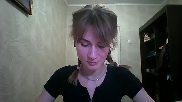 ElenoreHolguin online show from March 28, 3:22 pm