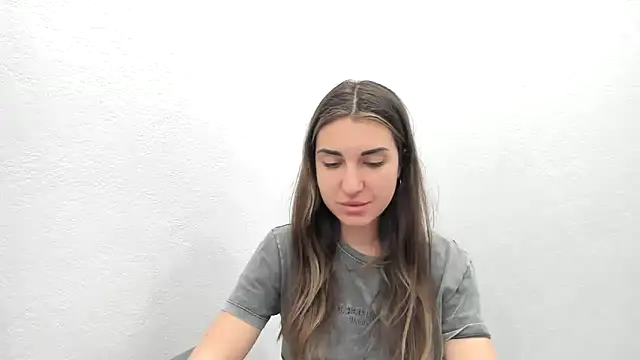 summmmersky1 online show from March 29, 6:07 pm