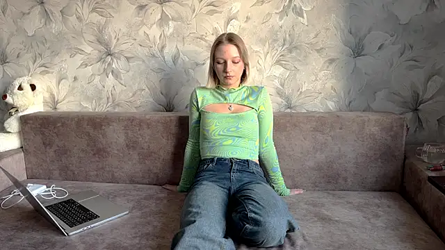 RebbecaBabe online show from March 14, 3:46 pm