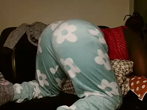 Sexxybella  online show from May 8, 5:43 am