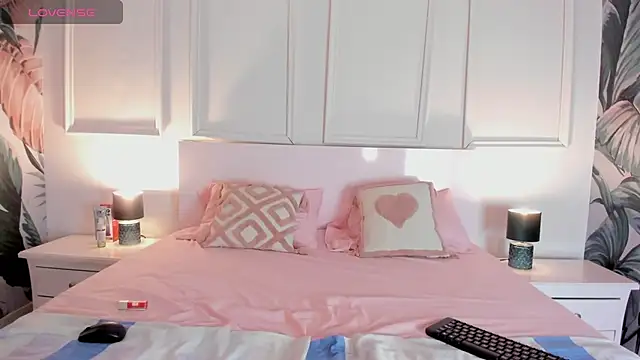 Adalyn Cute online show from March 11, 7:05 pm