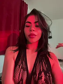 MiaReidd online show from May 6, 4:05 am