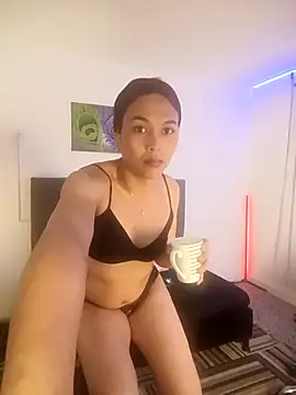 Alisson-Miller online show from April 12, 8:55 pm