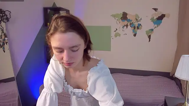 Pretty Victoria online show from March 16, 5:44 am