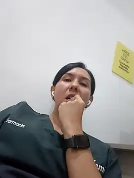 valeryvilla online show from March 13, 12:45 am