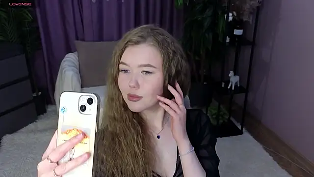 BlondeLina online show from April 26, 4:54 am