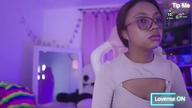 nahomy 2308 online show from May 27, 11:51 am