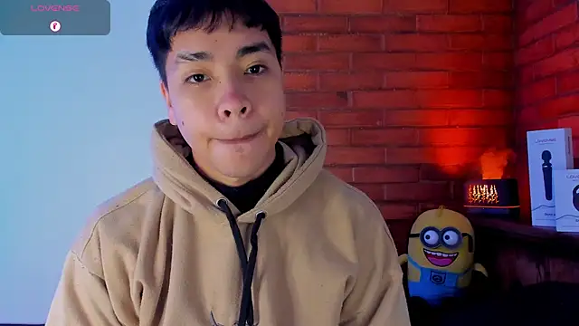 Lee Colee online show from April 11, 12:50 am