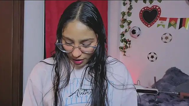 PaulaCutexs online show from June 27, 4:13 am