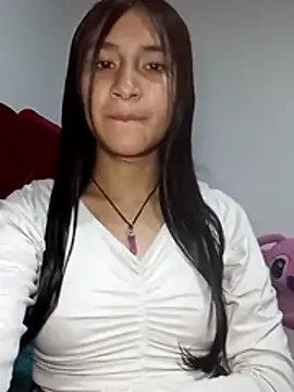 KarolaMendez online show from June 29, 11:59 pm