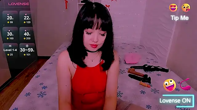 Akiko Yun online show from June 2, 11:44 am