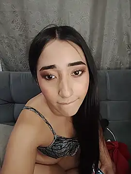 isabellaHill2 online show from August 7, 5:47 am