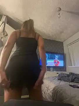 SexyRiri  online show from March 13, 12:45 am