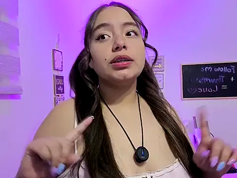 cherry valeria online show from May 12, 5:05 am
