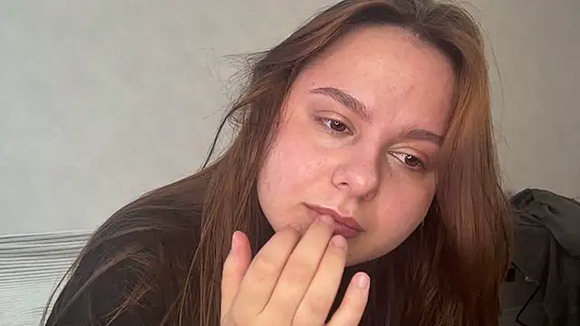 Ellaizatelly online show from April 28, 6:39 am