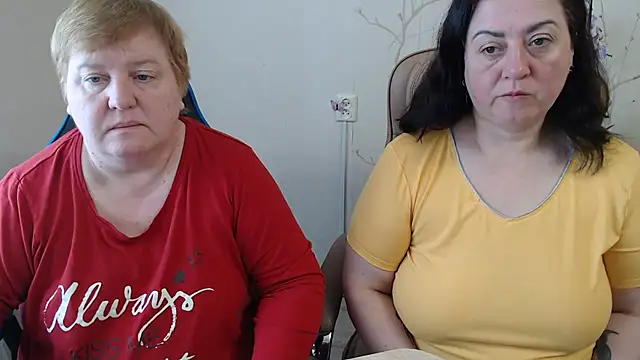 Lindy-Jeanie online show from April 17, 6:37 am