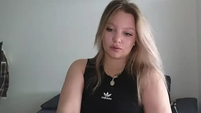 bettyloveu online show from August 3, 11:05 am