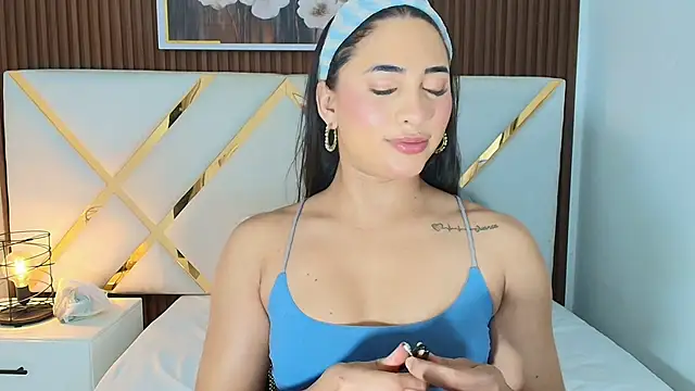 Sluttyysucker  online show from April 18, 12:18 pm