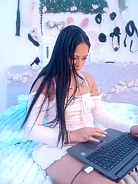 Candycinnamon 0718 online show from April 1, 12:17 pm