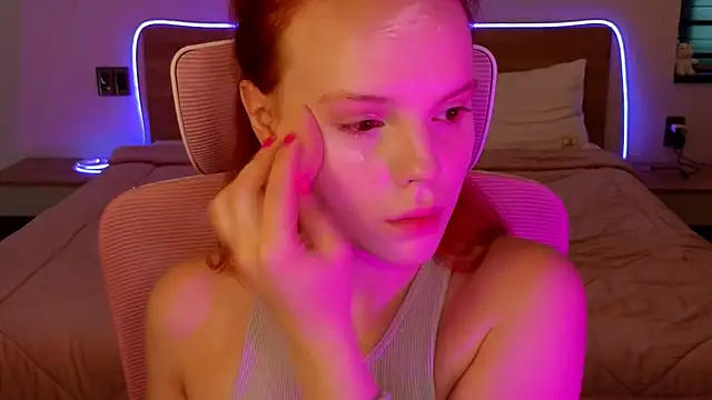 mollybossy online show from March 21, 12:04 am