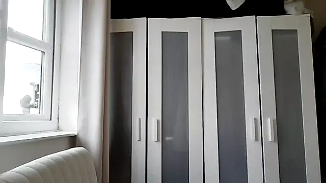 Lexi Laura online show from April 9, 8:42 am