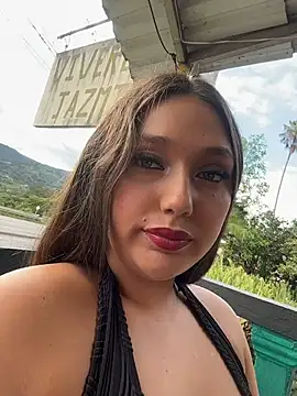 Naughty-Samanta- online show from July 26, 9:55 pm