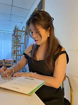Xiaoxiao-y online show from May 22, 7:50 am