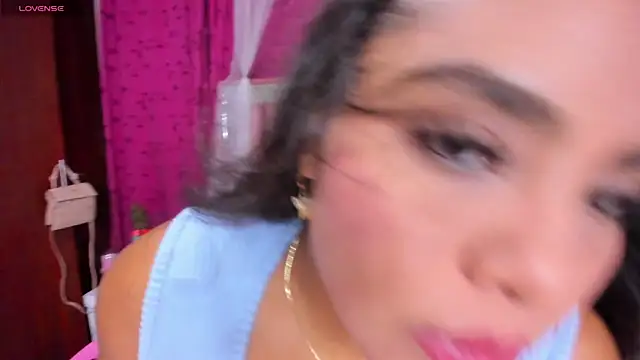 BiancaBooty online show from April 18, 9:01 am