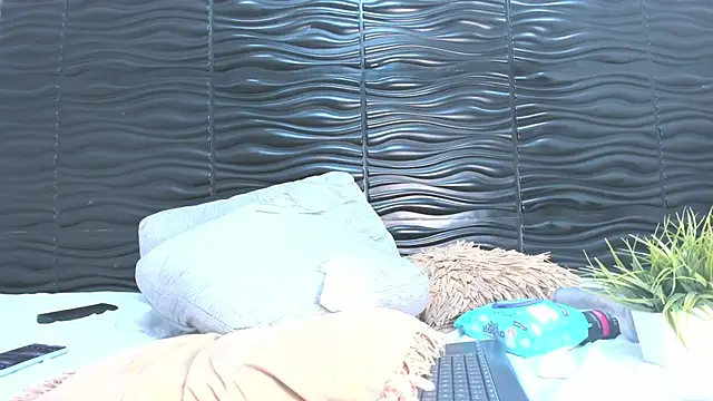 Katia Prince online show from April 21, 2:51 am