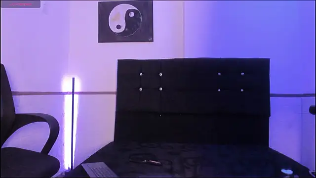 KendallRain online show from March 18, 1:10 am