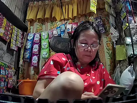 mommylicious 23 online show from April 17, 11:23 am