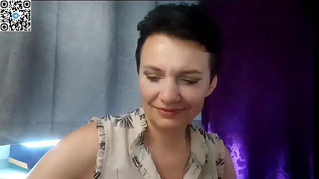 HotMamaQueen234 online show from July 19, 11:23 am