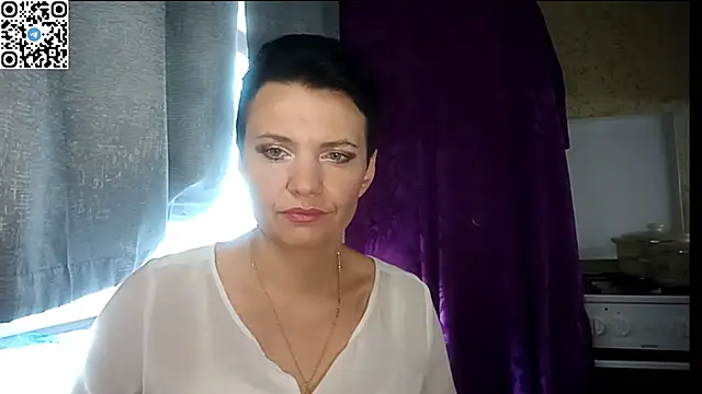 HotMamaQueen234 online show from June 29, 10:59 am