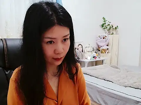 LILI956 online show from April 6, 3:57 pm