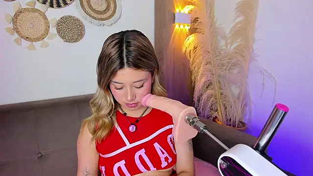 Amber Palmer online show from June 8, 9:25 pm