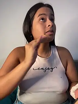 lucirganaxxx online show from June 9, 4:12 am
