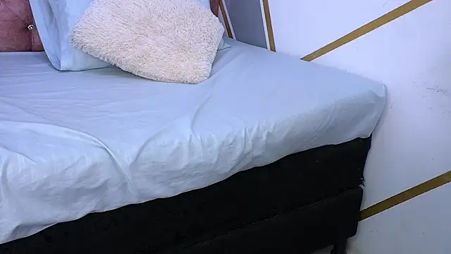 Alexxa cutie online show from July 28, 2:13 pm
