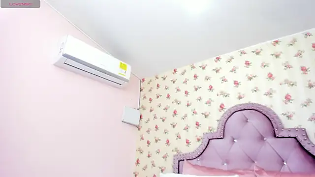 crystal watson0 online show from July 18, 2:08 pm