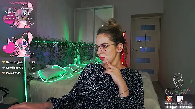 Alexandracandy online show from May 12, 4:24 pm
