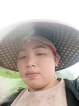 Huemy098 online show from April 19, 6:24 am