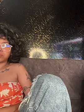 Laila LS online show from June 11, 1:08 pm