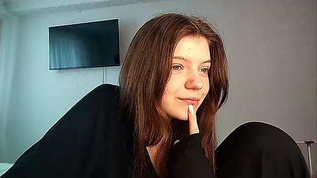 Helgawithyou online show from May 13, 3:29 pm